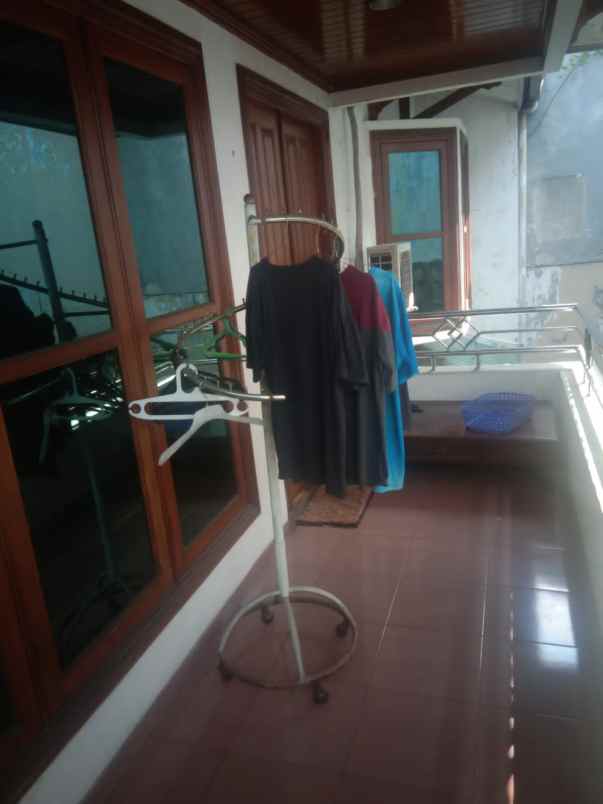 dijual rumah jl aem baris raya kebon