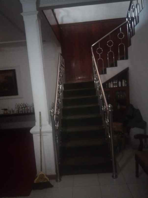 dijual rumah jl aem baris raya kebon