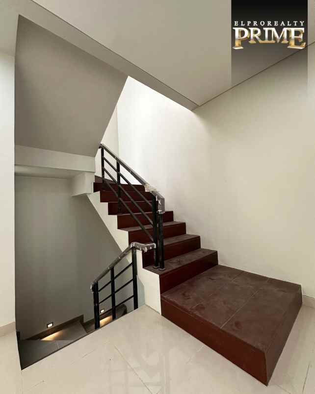 dijual rumah jl andara raya