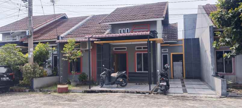 dijual rumah jl cipta karya