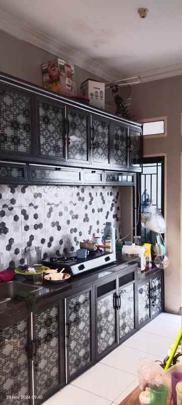 dijual rumah jl cipta karya