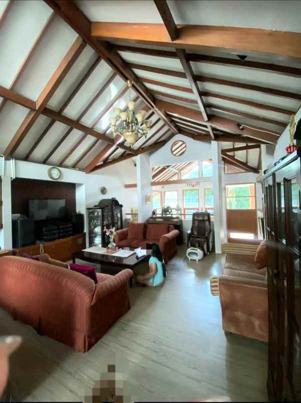 dijual rumah jl dago atas