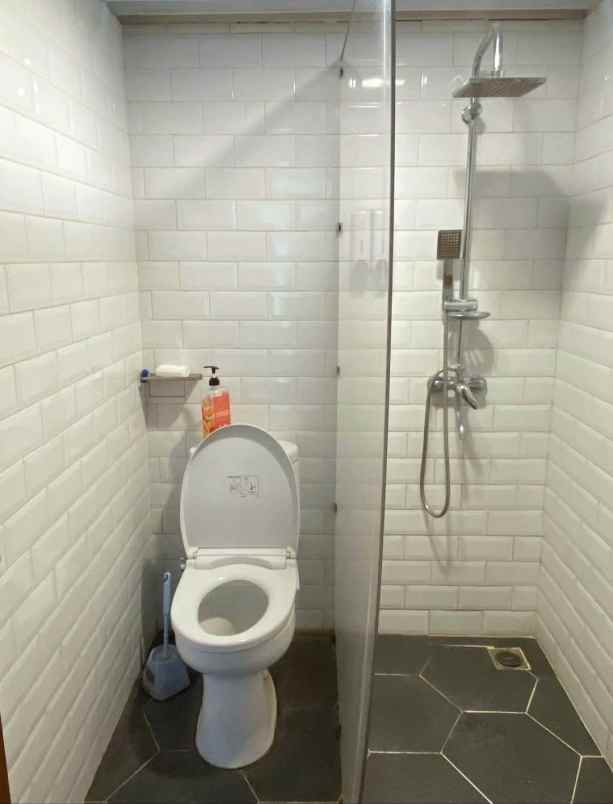 dijual rumah jl dago atas