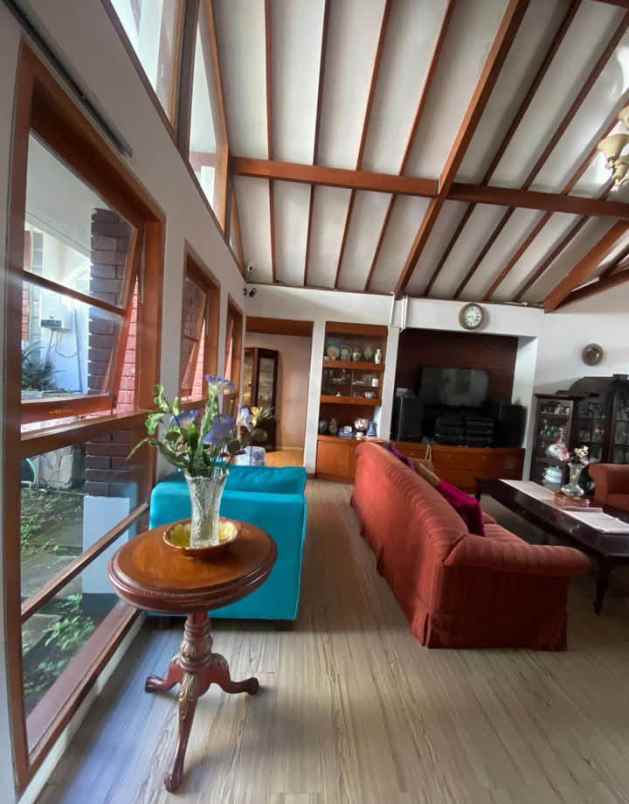 dijual rumah jl dalem wangi dago