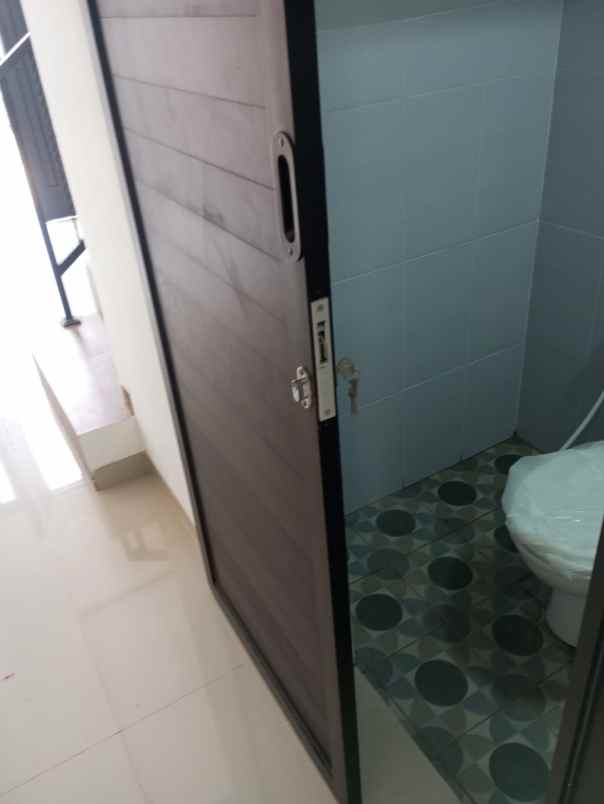 dijual rumah jl kalisari raya pasar