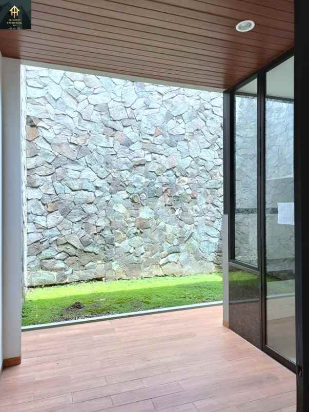 dijual rumah jl komplek perumahan