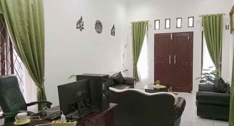 dijual rumah jl lintas pematang siantar