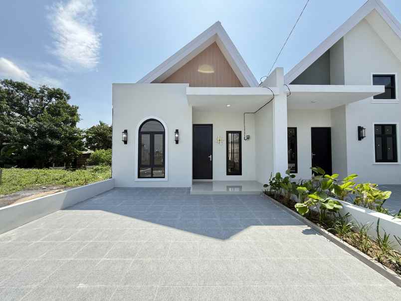 dijual rumah jl masjid sidowayah