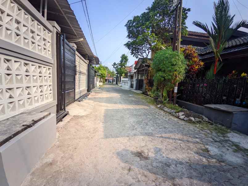 dijual rumah jl merkuri tata surya