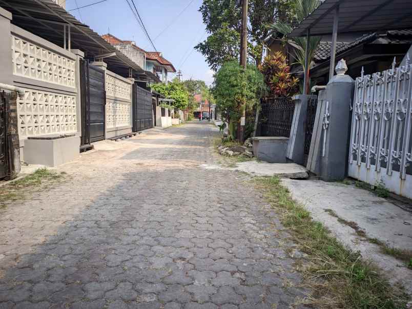dijual rumah jl merkuri tata surya