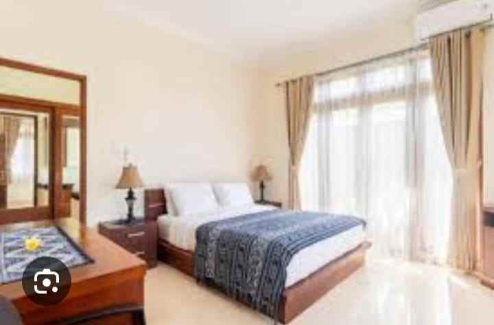 dijual rumah jl mohammad yamin renon