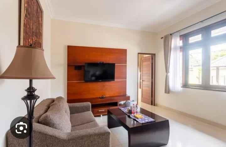 dijual rumah jl mohammad yamin renon