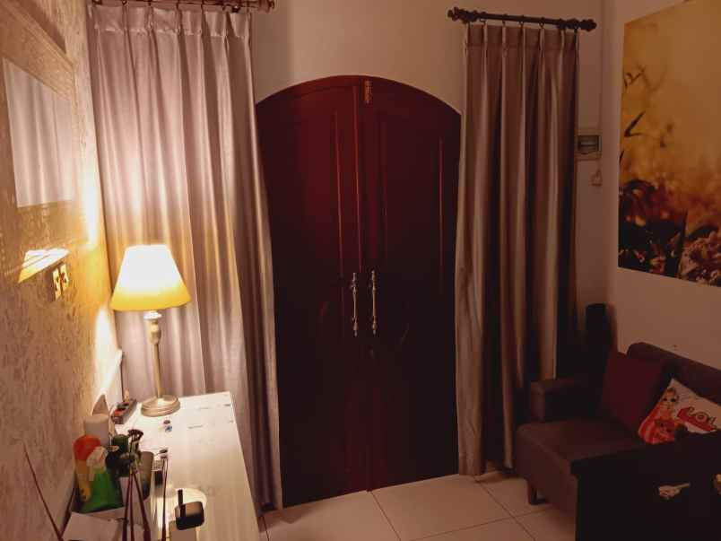 dijual rumah jl moren baturan colomadu