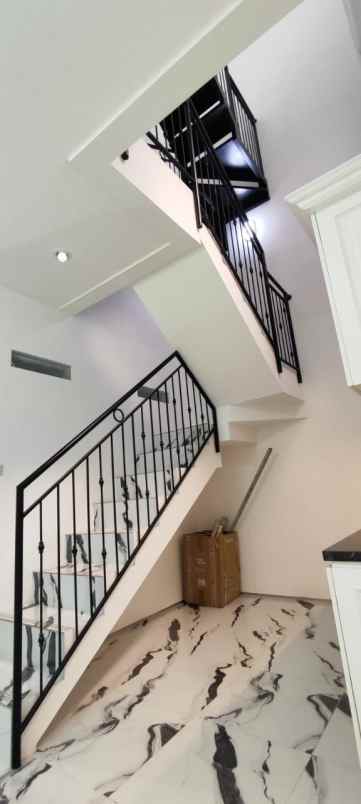 dijual rumah jl pasir salam buah batu