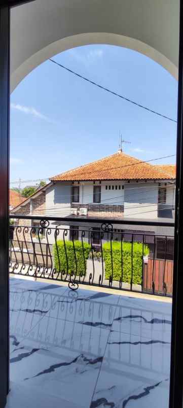 dijual rumah jl pasir salam buah batu