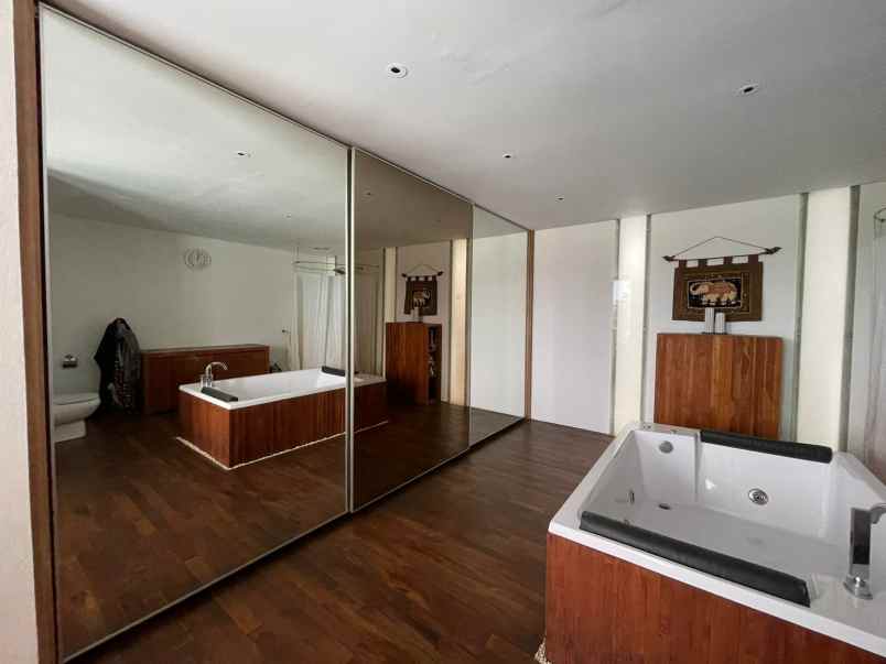 dijual rumah jl pasteur sutami