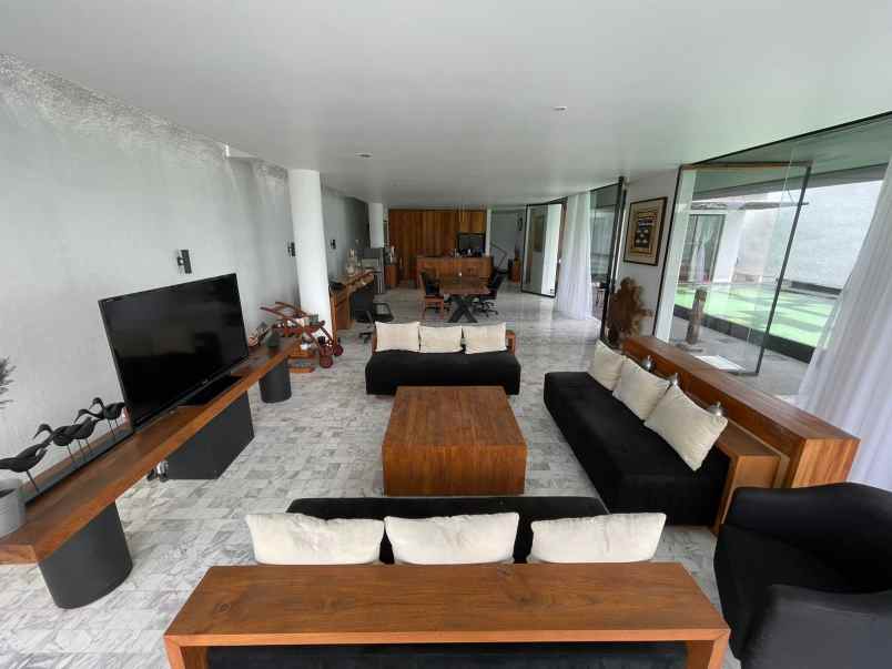 dijual rumah jl pasteur sutami