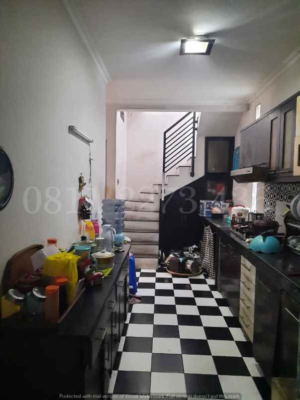 dijual rumah jl pesantren