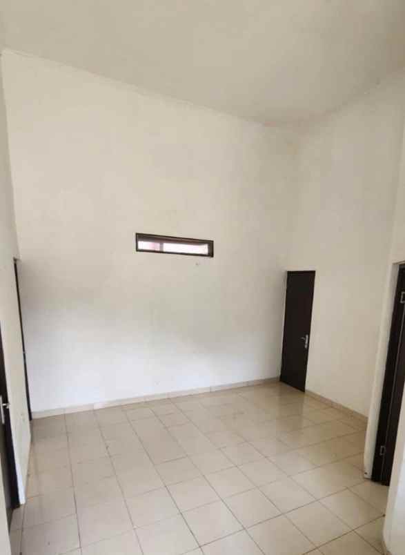 dijual rumah jl raya jakarta bogor