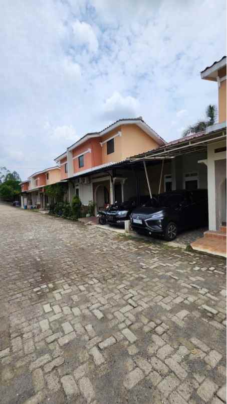dijual rumah jl raya jakarta bogor