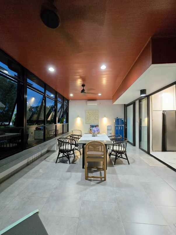 dijual rumah jl raya jakarta garden