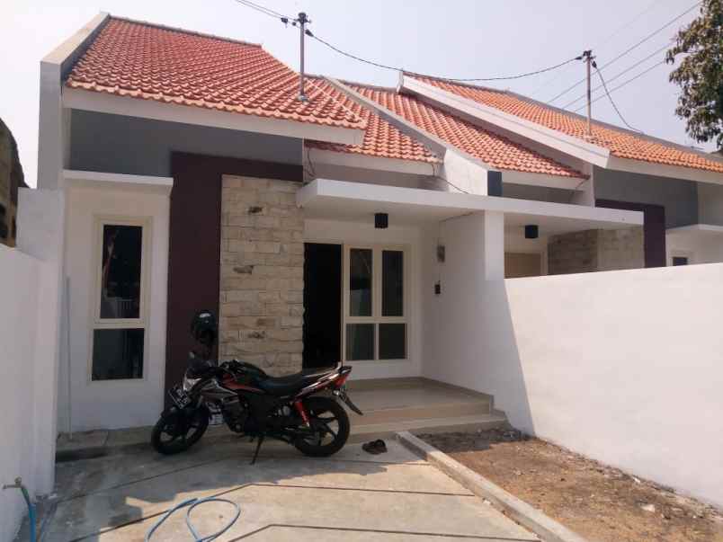 dijual rumah jl sumatra