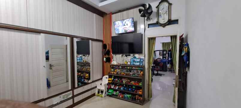 dijual rumah jl sungai mintan