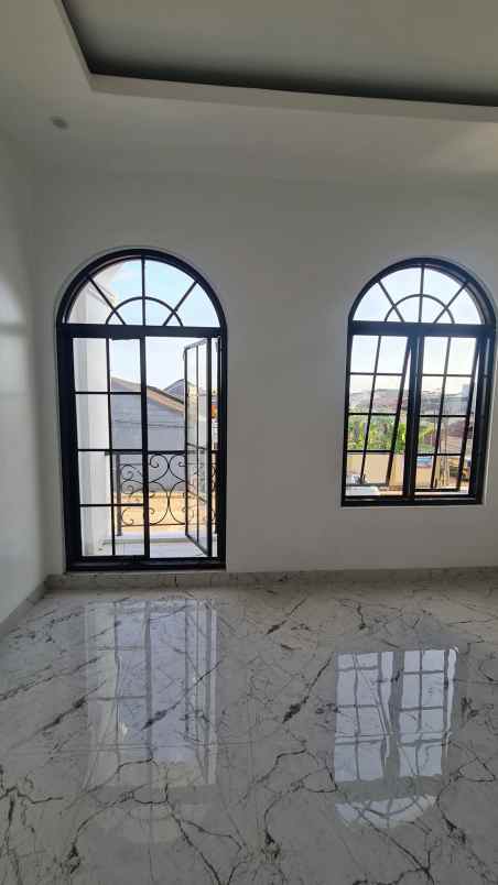 dijual rumah jl tamangapa raya