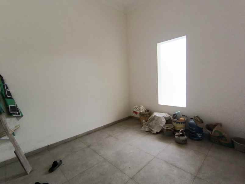 dijual rumah jl untung suropati