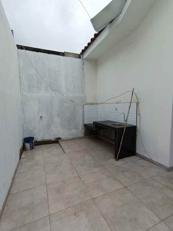 dijual rumah jl untung suropati