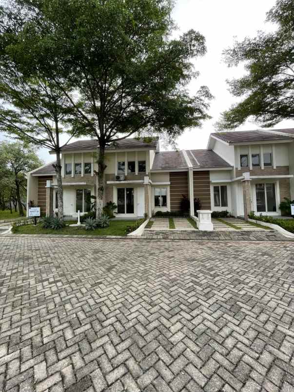 dijual rumah jln chandradimuka bapelkes