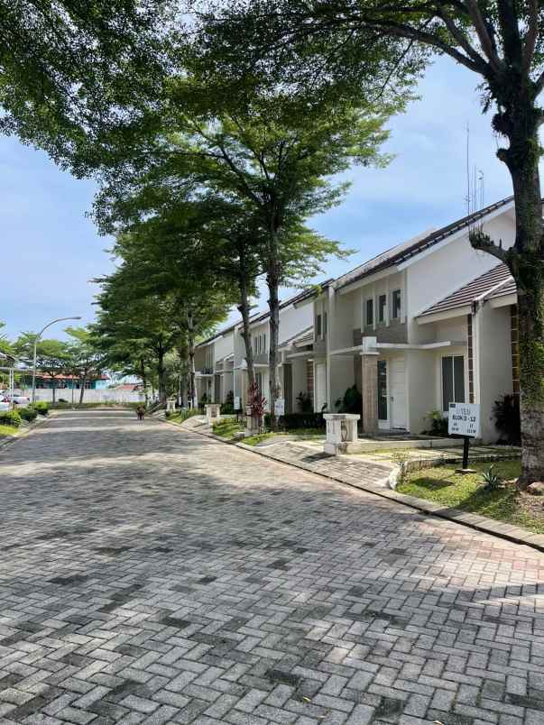 dijual rumah jln chandradimuka bapelkes