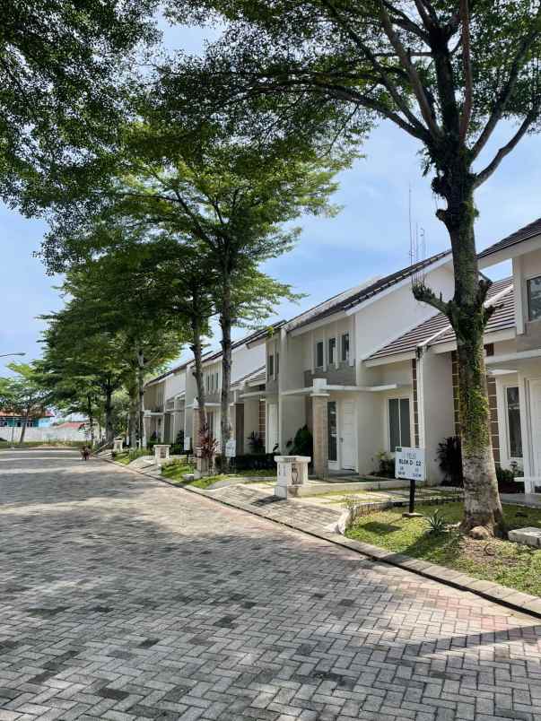 dijual rumah jln chandradimuka bapelkes