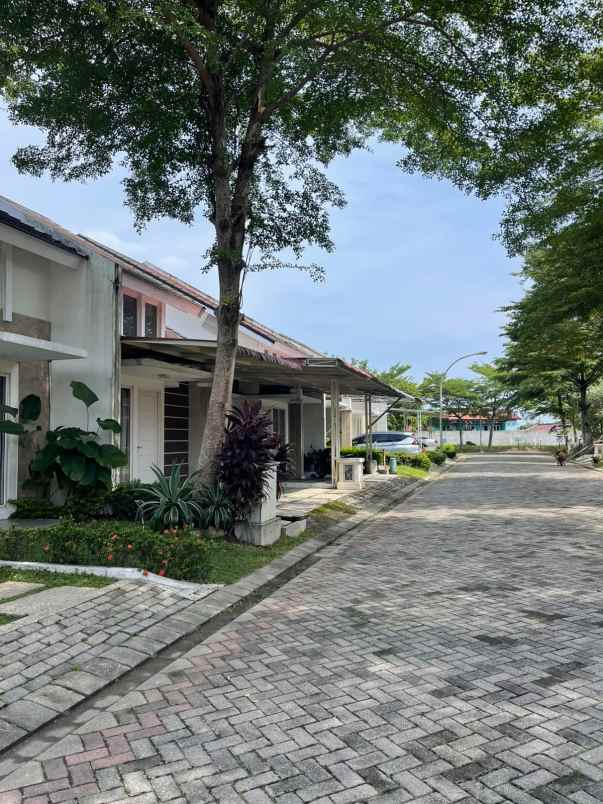 dijual rumah jln chandradimuka bapelkes