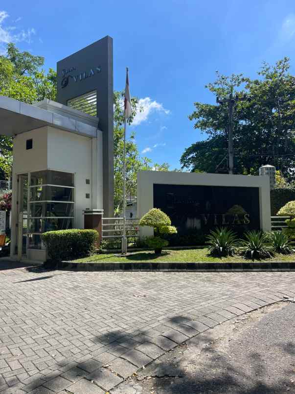 dijual rumah jln chandradimuka bapelkes