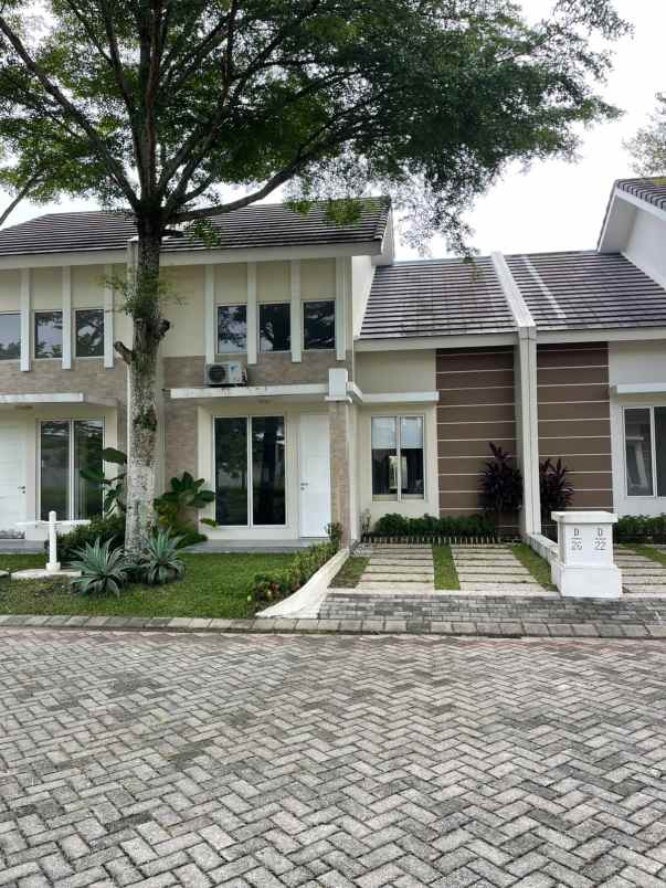 dijual rumah jln chandradimuka bapelkes