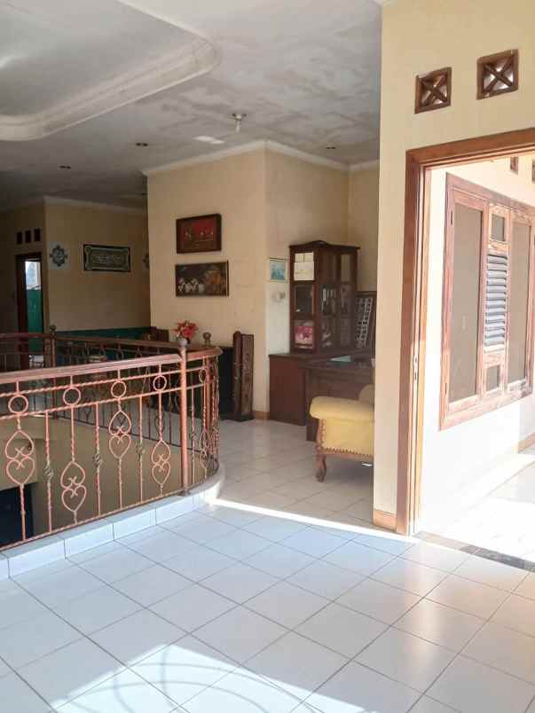 dijual rumah kalisari