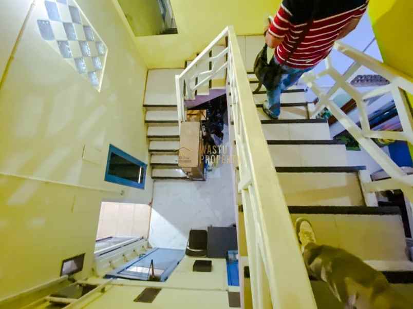 dijual rumah kantor fully furnish di seturan