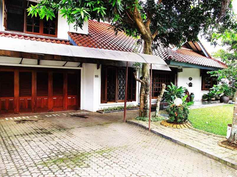 dijual rumah kaveling deplu adam malik