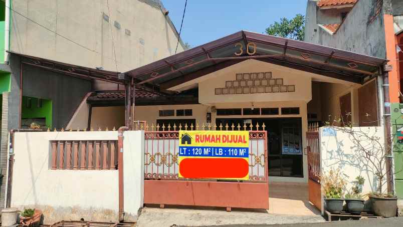 dijual rumah kelapa dua wetan