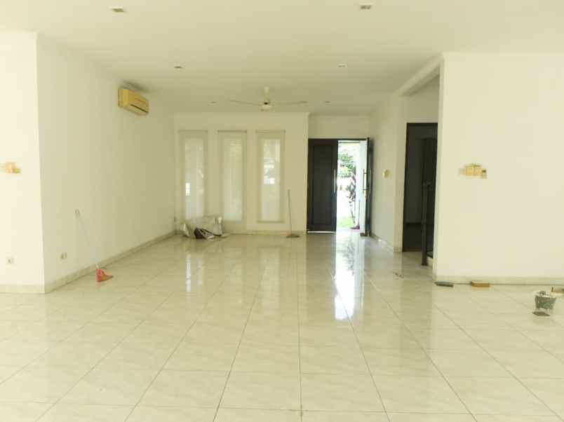 dijual rumah kemang