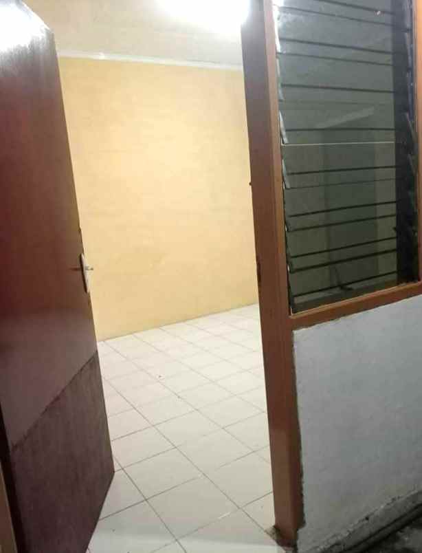 dijual rumah kemlaten karangpilang