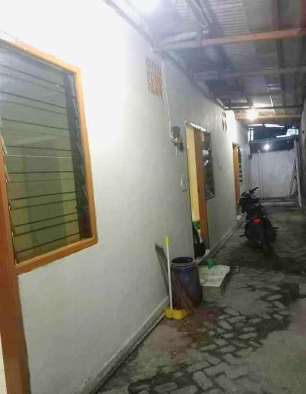dijual rumah kemlaten karangpilang