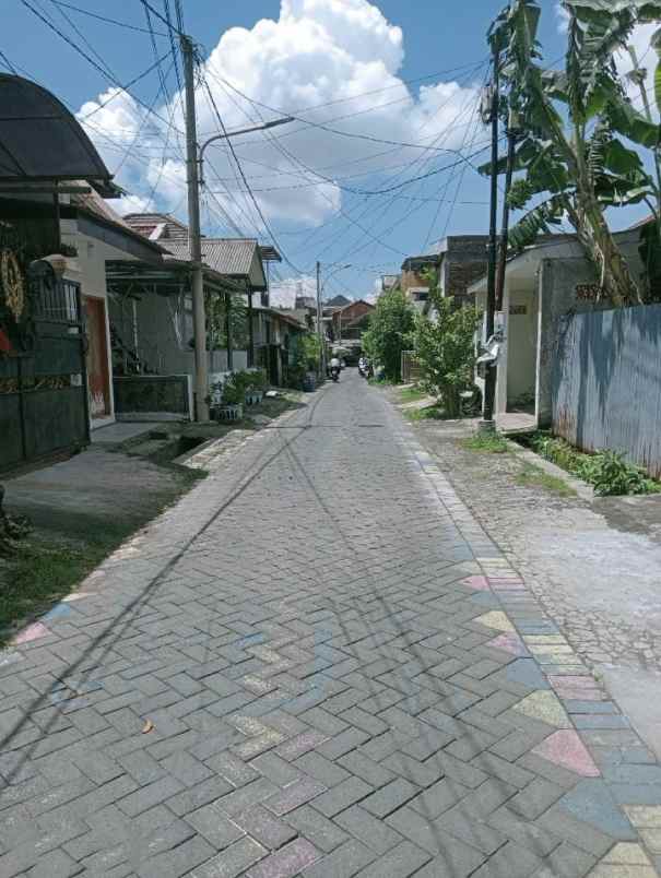 dijual rumah kemlaten karangpilang