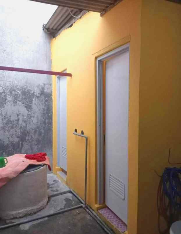 dijual rumah kemlaten karangpilang