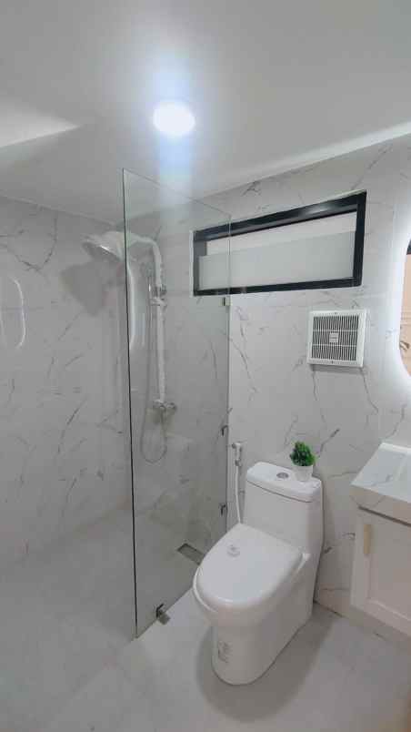 dijual rumah kencana loka bsd city tangsel