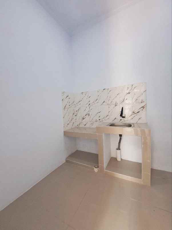 dijual rumah klender