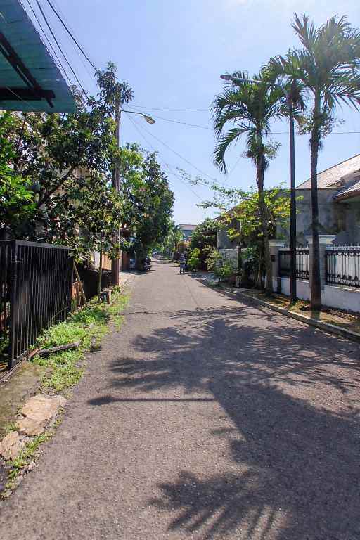 dijual rumah kln raya tole iskandar depok
