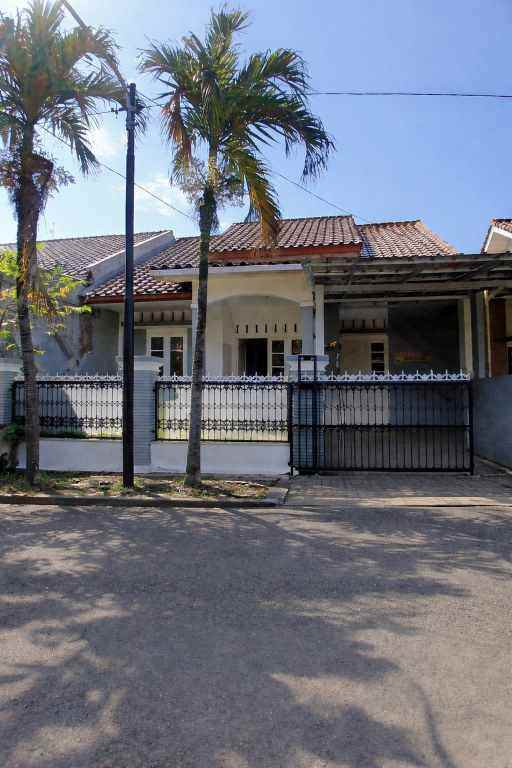 dijual rumah kln raya tole iskandar depok