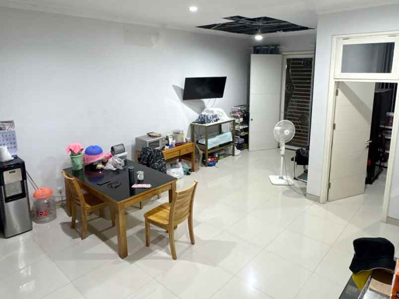 dijual rumah komplek citra gama city cluster maldives